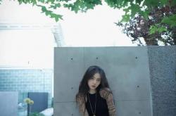 20岁黄多(duō)多(duō)好漂亮清冷(lěng)破碎感！若忧郁是天赋，她天赋異(yì)禀