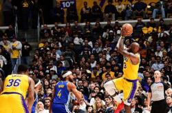 詹姆斯两场接连失误15次，运球浮躁技术下滑激烈引发球迷担忧