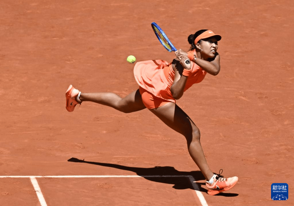 马德里网球公开赛：萨巴伦卡胜大坂直美