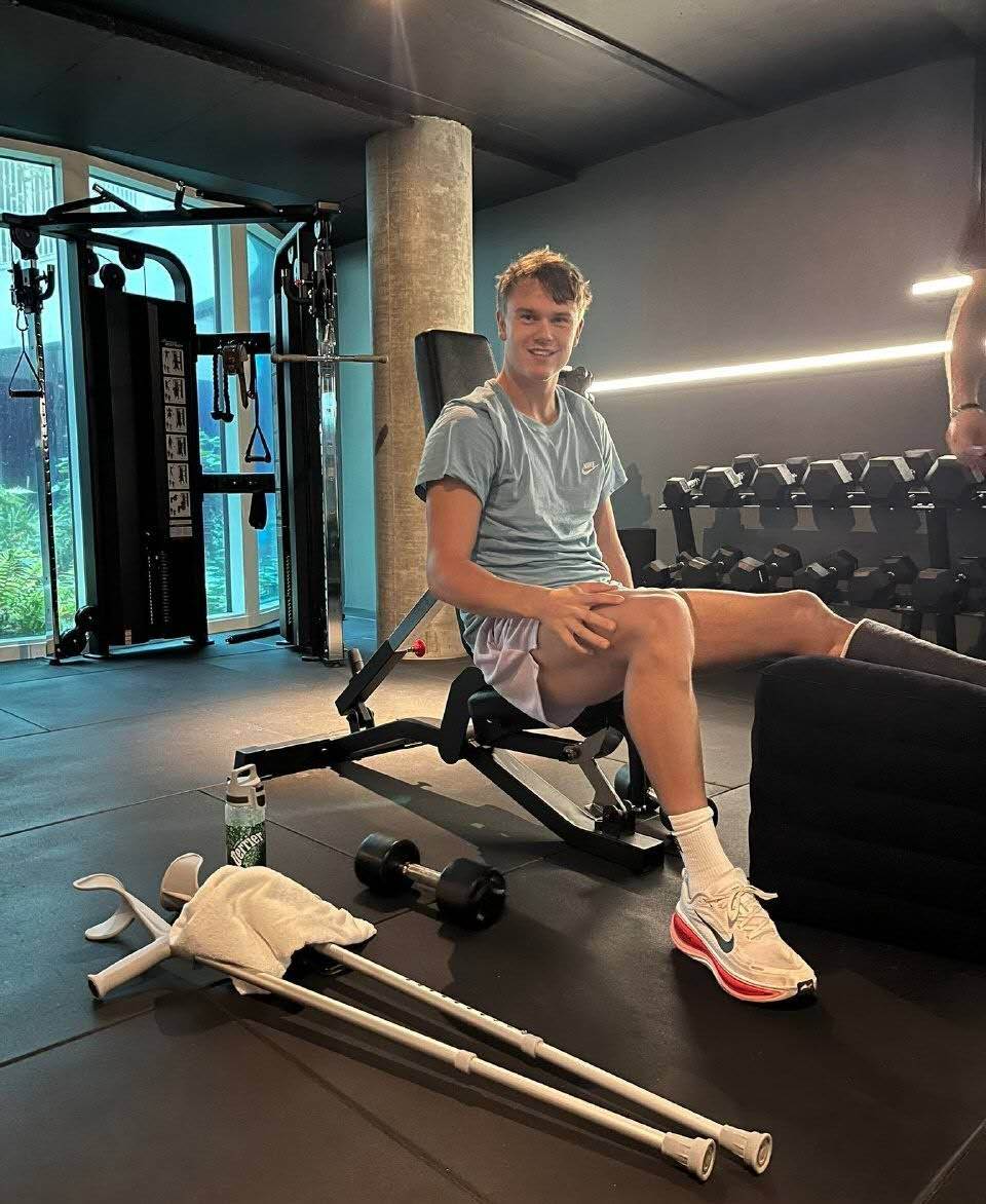 丰塞卡称渴望能与辛纳阿卡并驾齐驱，鲁内表示可能在草地赛季复出