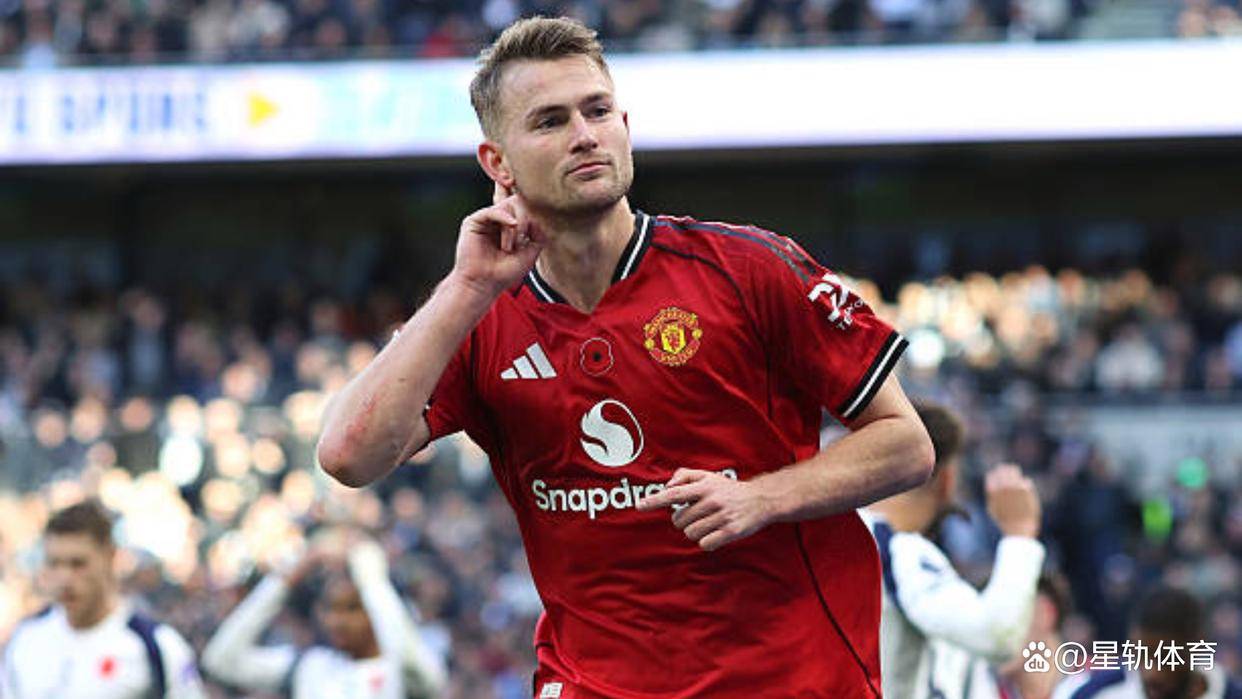 报！德里赫特恢复个人草地训练，欲冲赛季末复出，世界杯梦碎仍为曼联未来而战，这硬汉能创造奇迹吗？