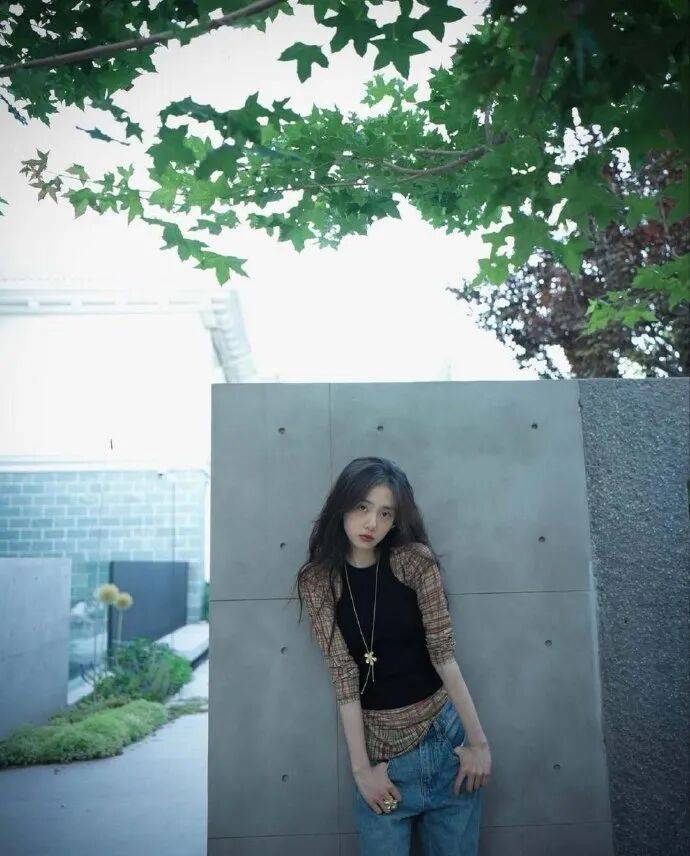 20岁黄多多好漂亮清冷破碎感！若忧郁是天赋，她天赋异禀