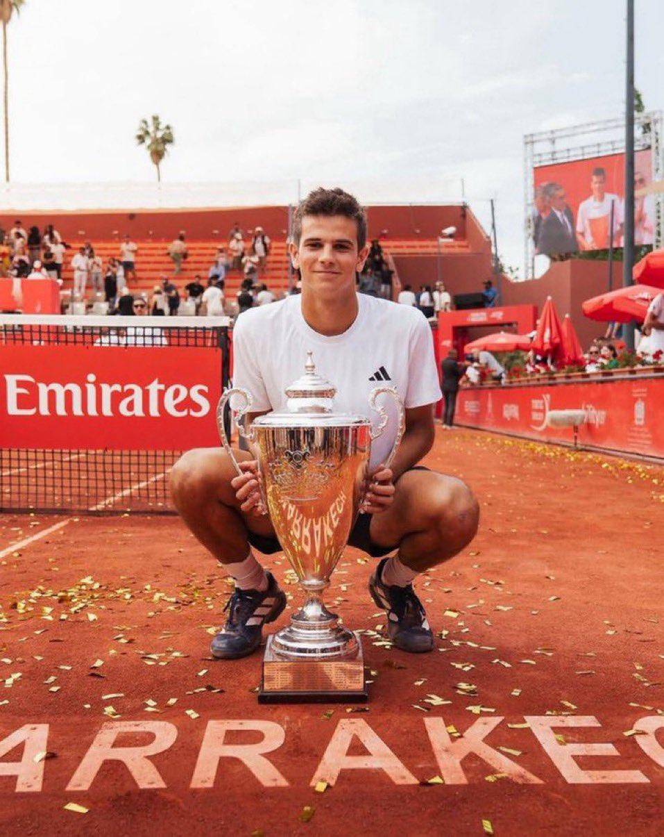 阿卡退赛霍达尔替西班牙刷足存在感，击败丰塞卡一成就超越纳达尔