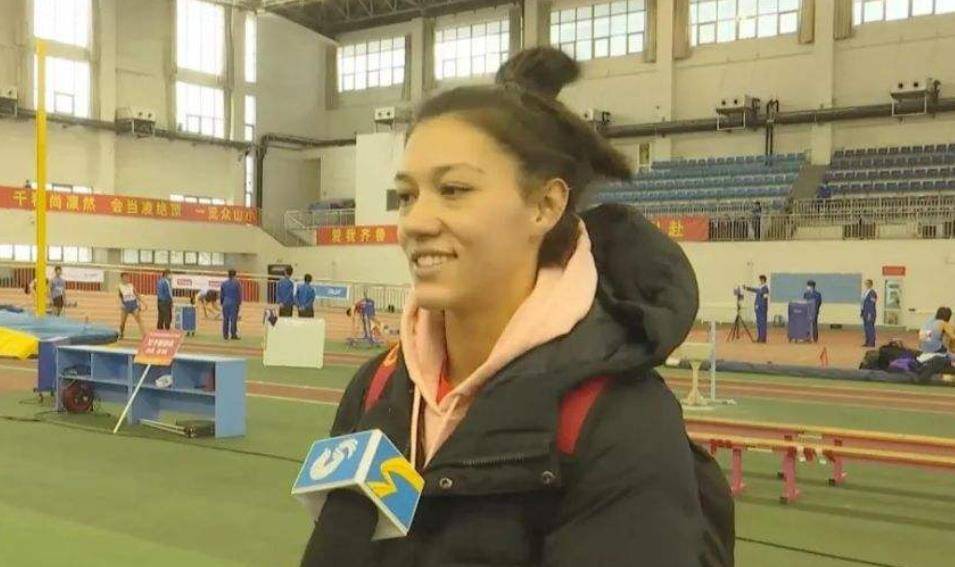 美女选手郑妮娜力：放弃加拿大国籍，毅然加入中国，称自己不后悔