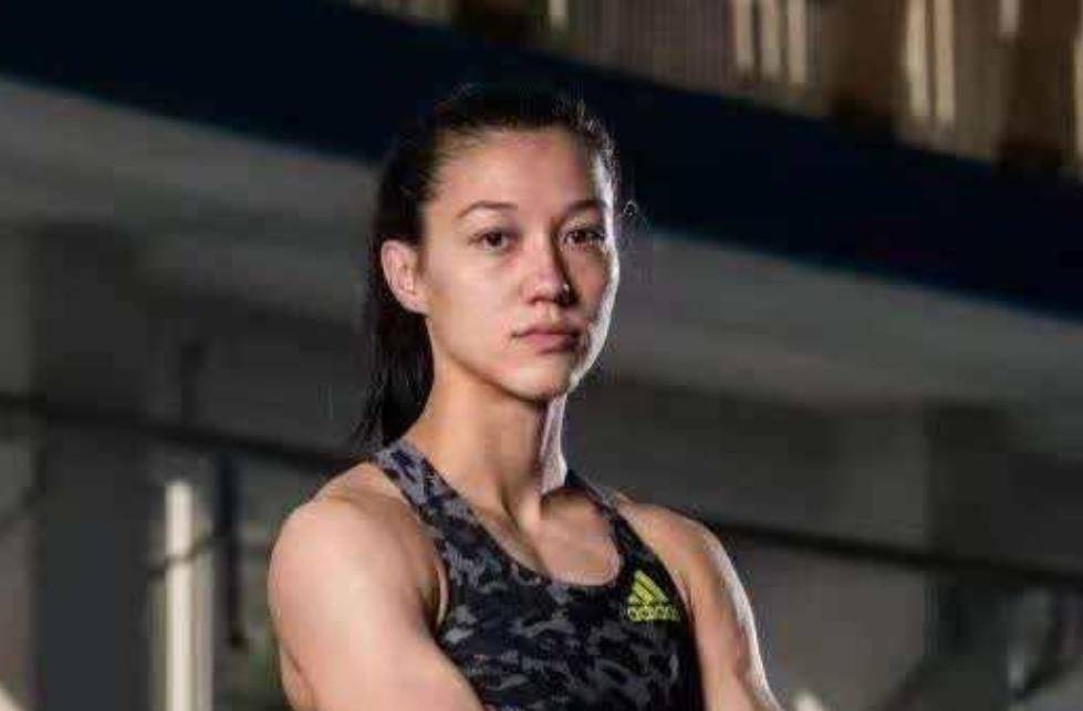 美女选手郑妮娜力：放弃加拿大国籍，毅然加入中国，称自己不后悔